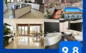 Casa Con Jacuzzi Y Piscina Con Vistas Al Castillo